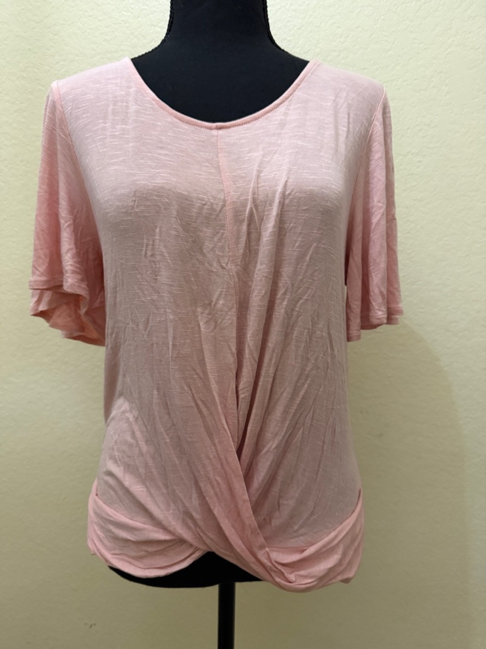 Women's Light Pink Twist-Front Short Sleeve Top